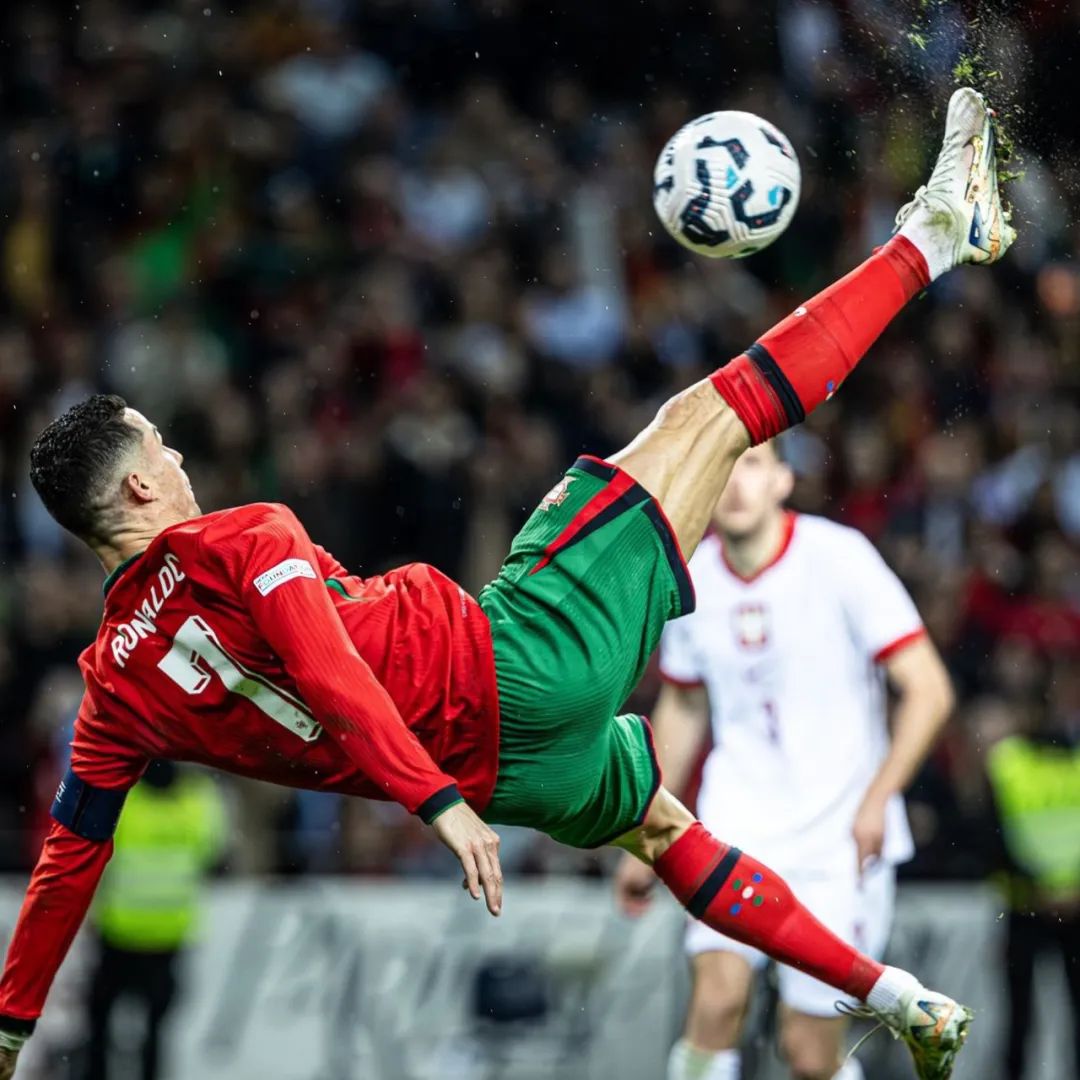 跟队：国米正在关注铃木彩艳、维卡里奥等多位门将（队记：国际米兰考察铃木彩艳、维卡里奥等多名门将）