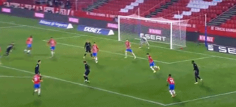 周定洋赛后采访中谈到续约时声音哽咽：我将球队视作我的生命（赛后谈续约，周定洋一度哽咽：球队就是我的生命）