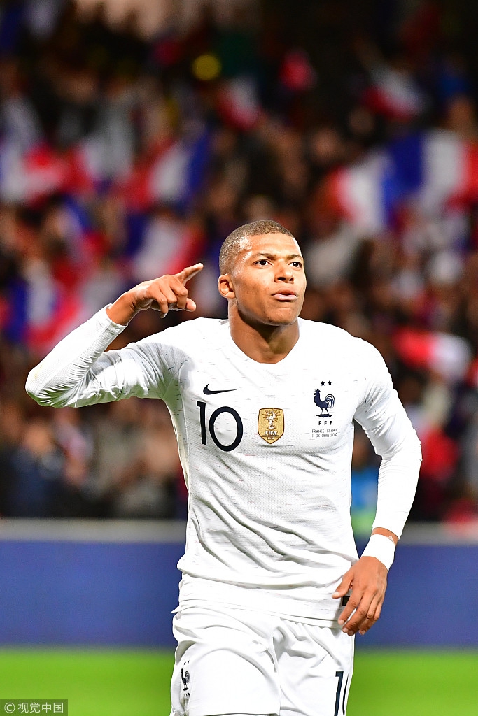 CBA杯战报：徐杰23分6助，广东102-69狂胜合肥狂风峻茂（CBA杯：徐杰23分6助攻发威，广东102-69大胜合肥狂风峻茂）