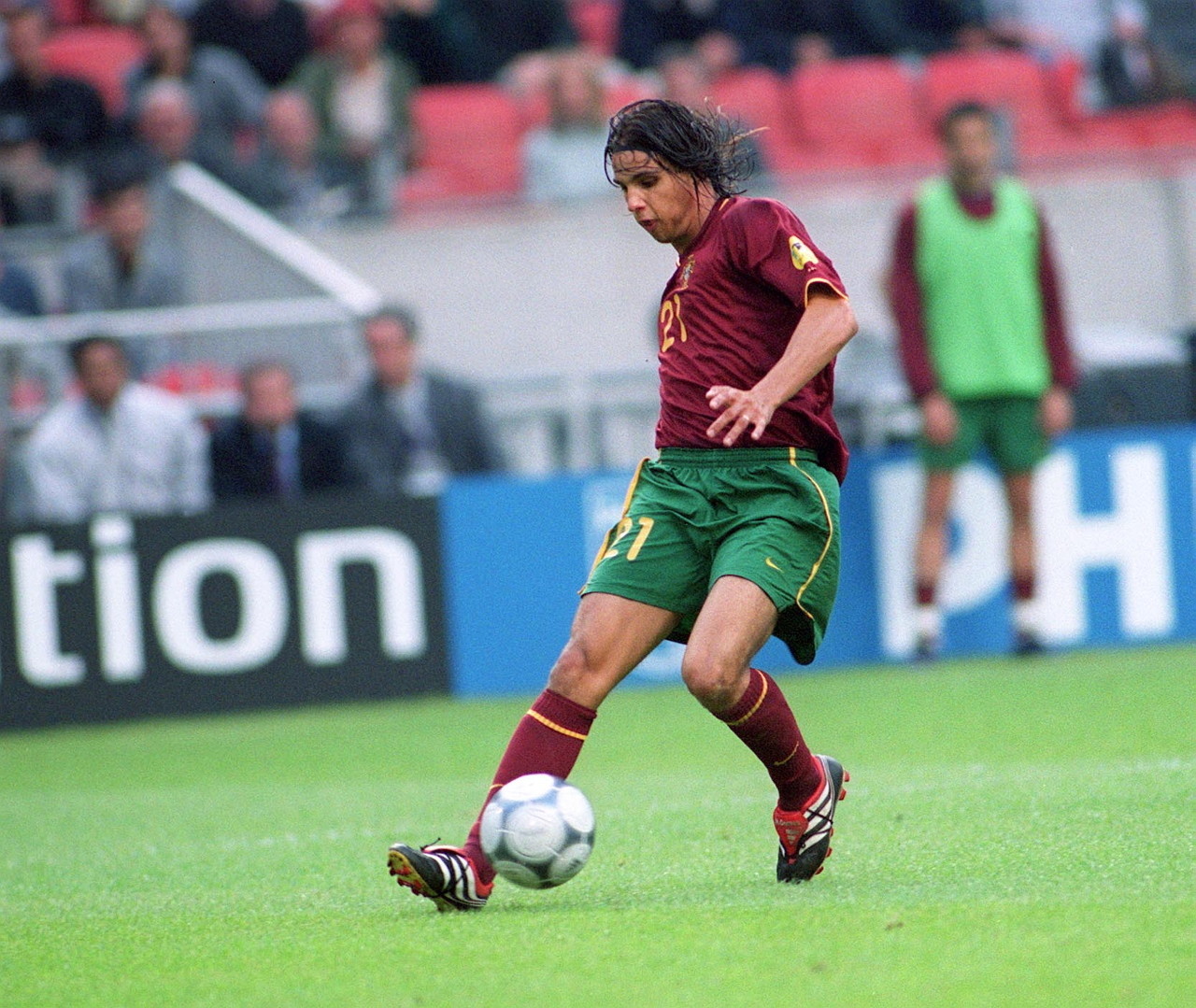 记者：蒋光太、莱昂纳多等人因伤缺阵，首发阵容多人带伤坚持（记者：蒋光太、莱昂纳多等伤停，首发多名球员带伤出战）