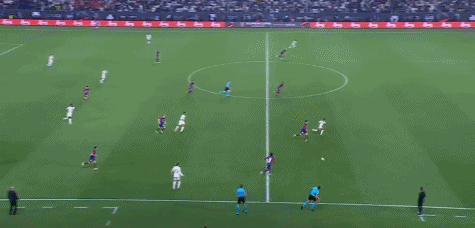 邵佳一独立带队时间不足一年半，此前曾担任国足助教（出任主帅未满一年半，邵佳一此前为国足助教）