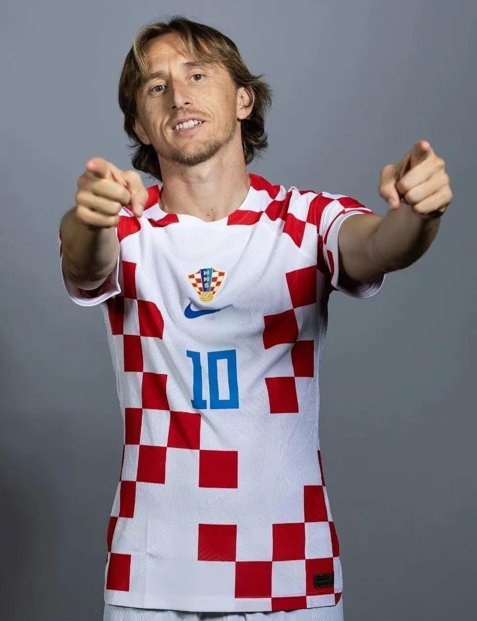 埃贝尔谈马丁内利进球：若诺伊尔留在门线上可能还有机会扑救（埃贝尔评马丁内利破门：诺伊尔若守在门线上或仍有机会扑出）